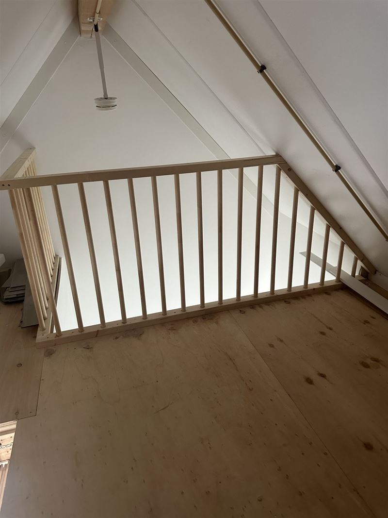 Zolder ingericht met slaapkamer, kantoor en vliering in Best